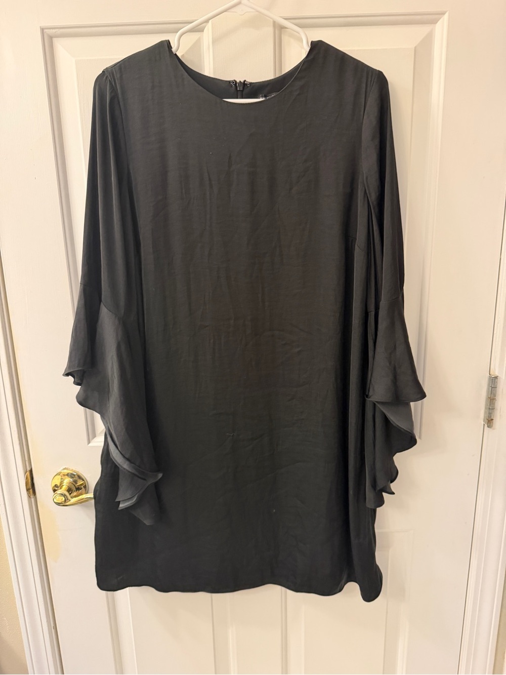 🩷 Who What Wear Black Ruffle Sleeve Shift Dress size M